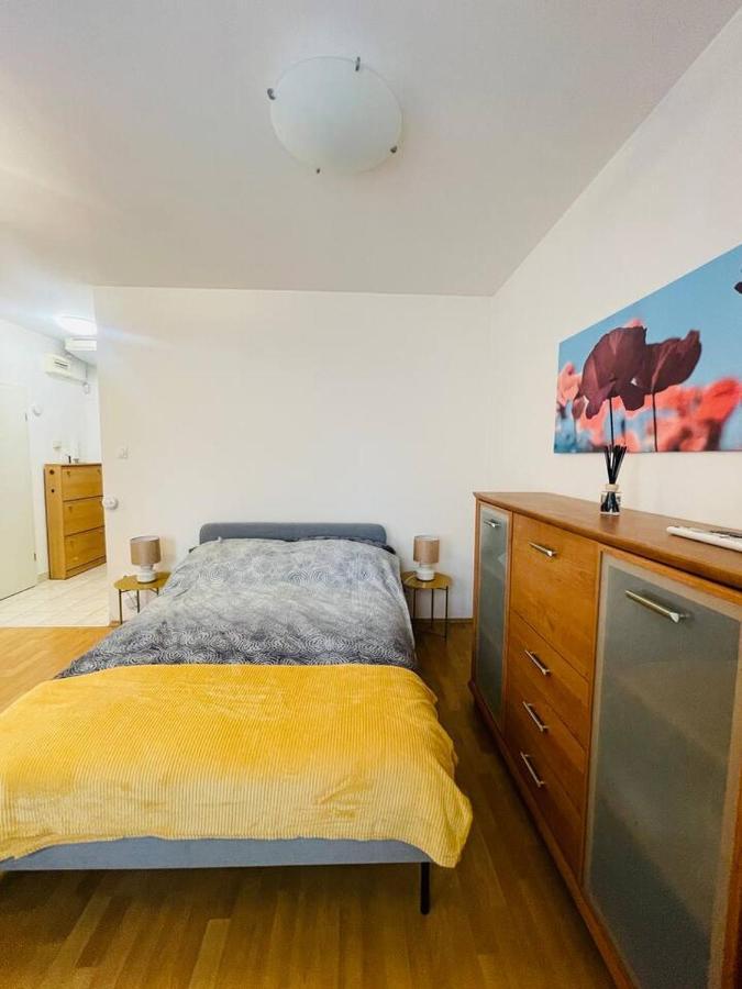 Close To Andrassy Avenue For 4 Persons Appartement