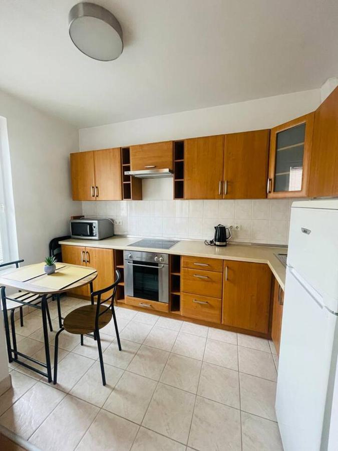 Close To Andrassy Avenue For 4 Persons Апартаменти *